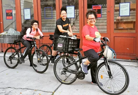 Cooperadas da Señorita Courier, cooperativa de plataforma que gera trabalho e renda para mulheres entregadoras/ Crédito: Facebook da cooperativa