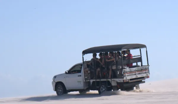 Turismo que encanta, cooperação que protege