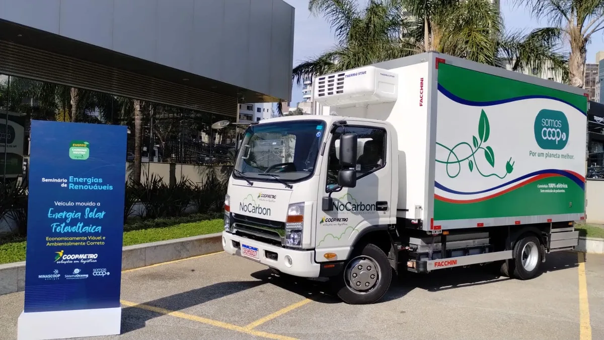 Combate ao aquecimento global: cooperativa mineira investe em caminhão de transporte de carga elétrico